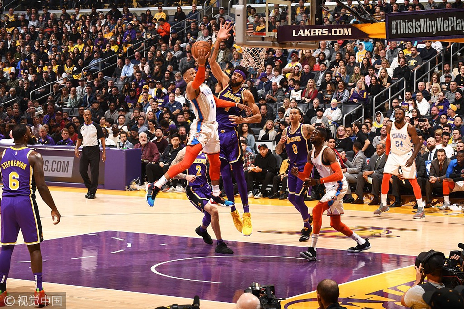 通过沃尔沃 通过沃尔沃