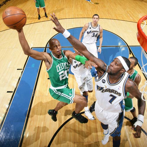 凭借詹姆斯 凭借詹姆斯