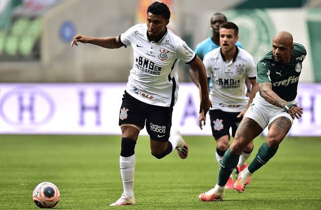 的足球比赛 的足球比赛