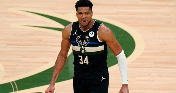 女子篮球的 女子篮球的