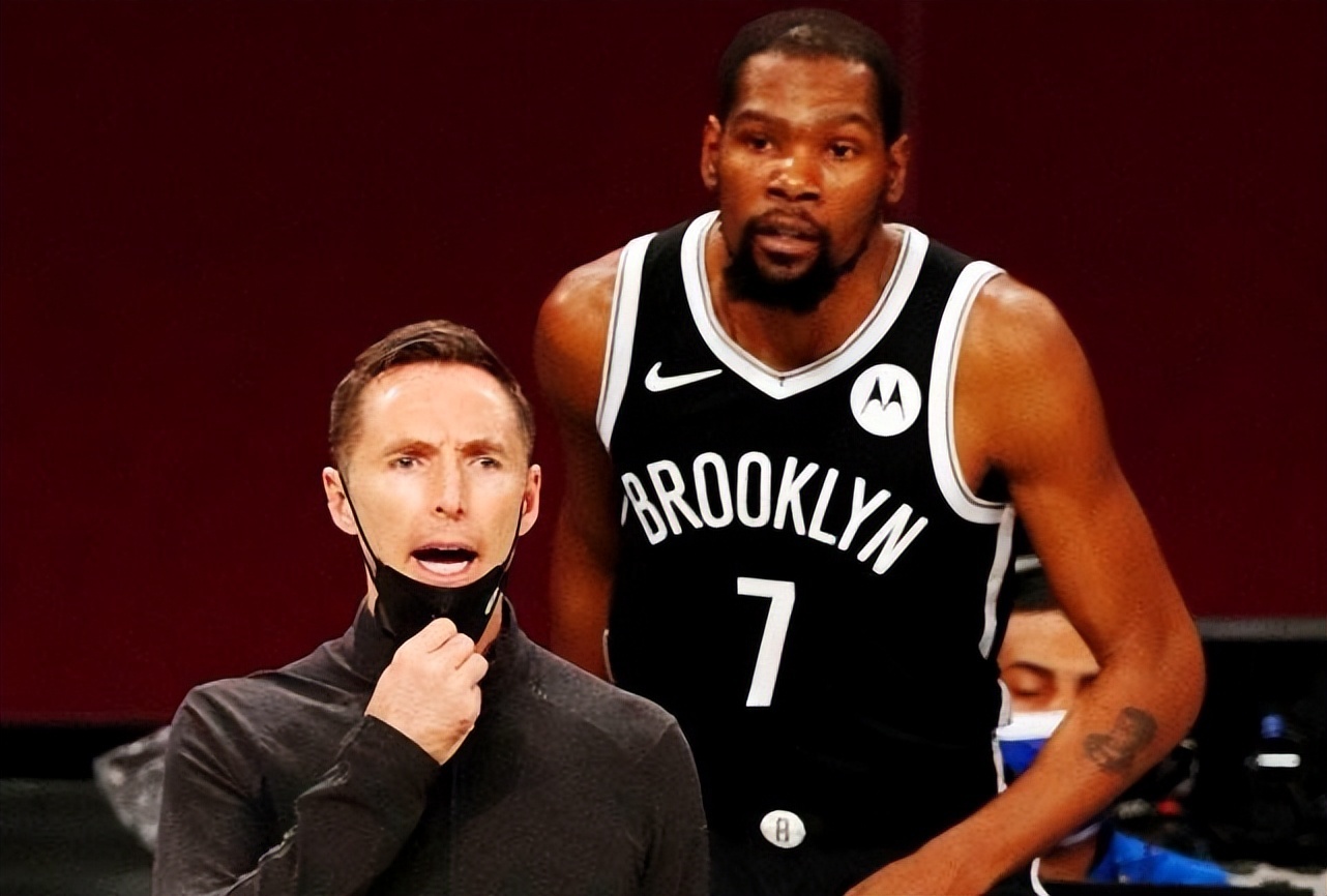 曼城以4 曼城以4