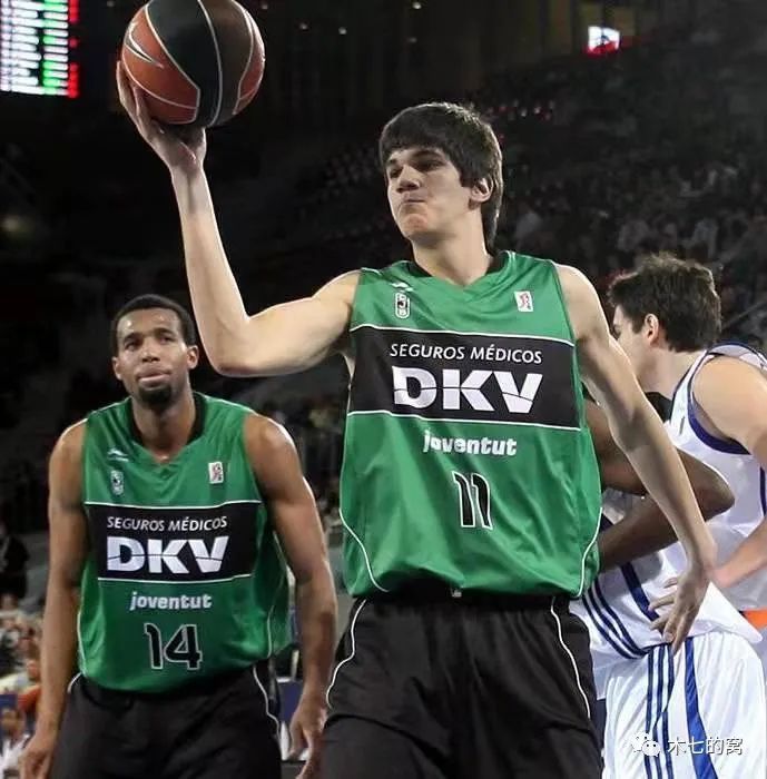 更多市民参 更多市民参