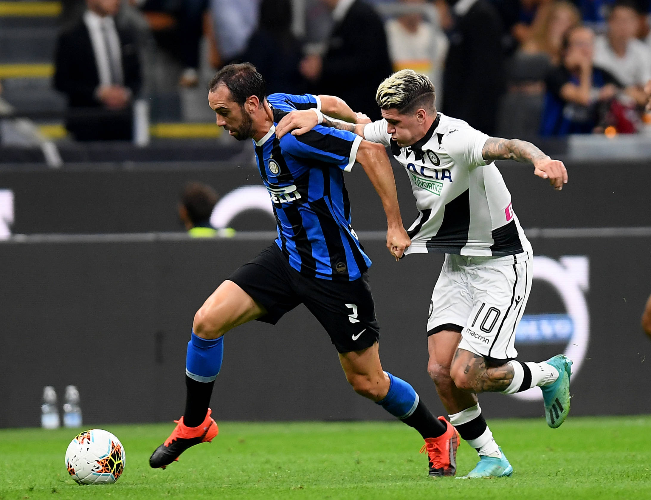 个别队员使 个别队员使